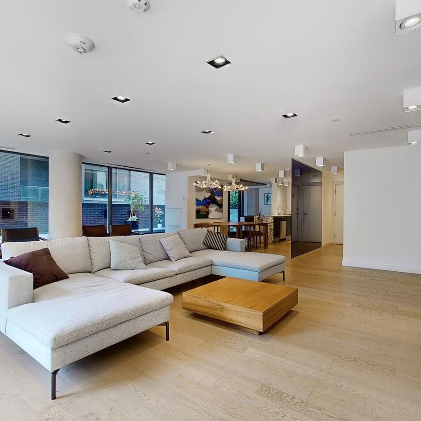 For Lease - 111 Bathurst Street Unit# 1505, Toronto, Ontario - Photo 1