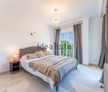 Alquiler de chalet adosado en Nueva Andalucía - Photo 4