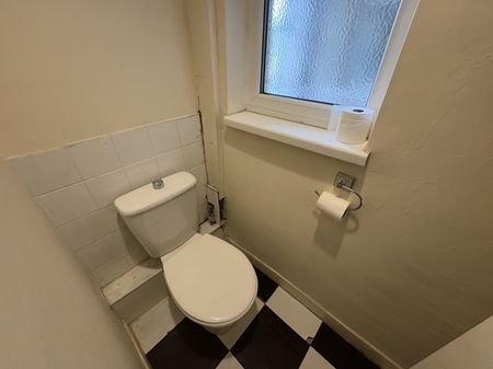 Clarewood Grove, Clifton, Nottingham - Photo 5