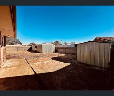 35 Shepley Cres, Burton, SA 5110 - Photo 4