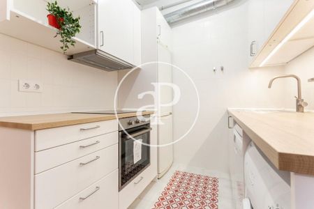 Apartment for rent in Plaça Sant Jaume - Photo 4