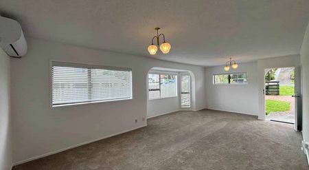 Lovely 2-Bedroom Home in Red Beach - Photo 5