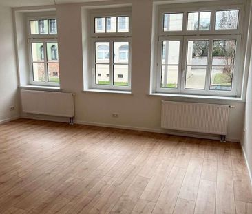 NEU ! Außen Gründerzeit und Innen Neubau I modernes Bad mit Wanne I... - Foto 1