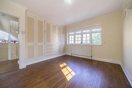 5 bedroom detached house to rent - Photo 3