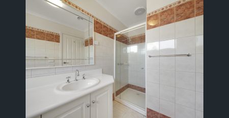 Sun Splashed with Supreme Convenience - Photo 5