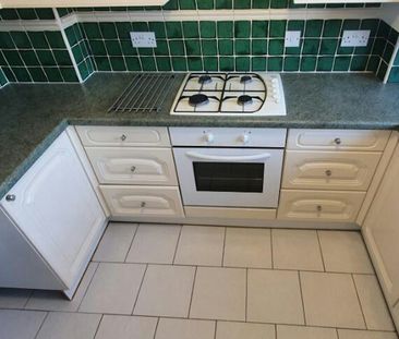 Flat to rent on - Photo 5