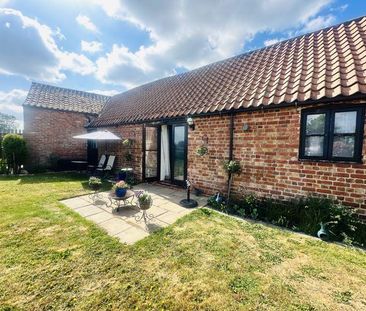 2 bedroom barn conversion to rent - Photo 1