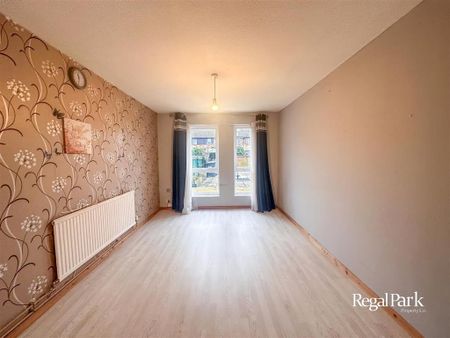 3 bedroom end of terrace house to rent - Photo 2