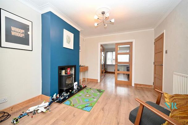 10 Ailesbury Crescent, Belfast, BT7 3EZ - Photo 1