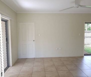 Low Maintenance 3 Bedroom Stand Alone Duplex! - Photo 1