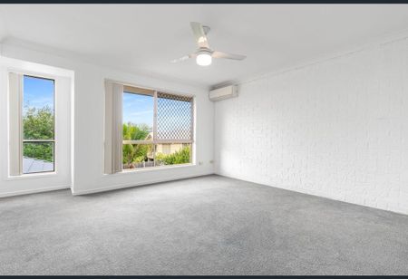 Cosy Place To Call Home, 2 Bed 1 Bath 1Car - Photo 4