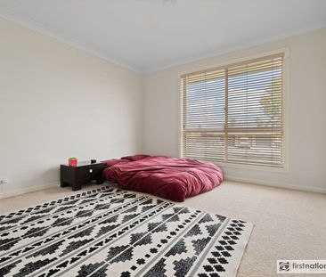 Modern, Low-Maintenance Living in a Quiet Street - Photo 5