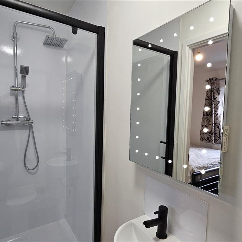 Room 5, 53 Canterbury Street, Cambridge - Photo 1