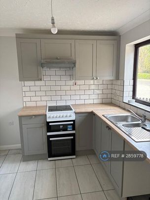 2 bedroom semi-detached house to rent - Photo 1