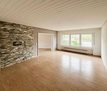 Sanierte DHH mit 2 Balkonen und Doppelgarage in zentraler Lage von ... - Photo 1