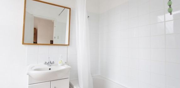 1 Bed Flat - Bonchurch Road, Brighton - £775.00PCM - Photo 2