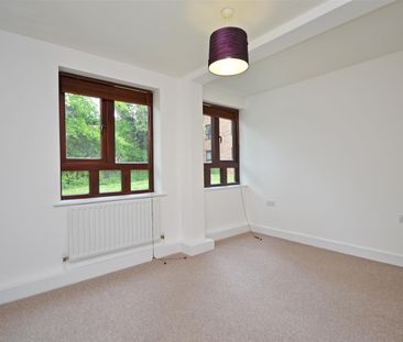 Bronte, Woodlands Village, Sandal - Photo 4