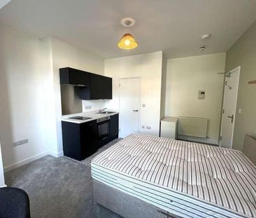 Kings Avenue, Falmouth, TR11 - Photo 1