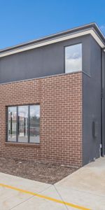 Brand New Luxury Townhouse for Lease!! - Photo 3