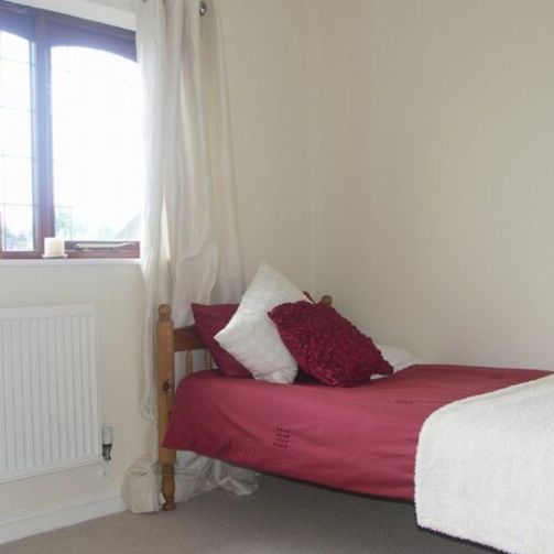 4 bedroom detached house to rent - Photo 1