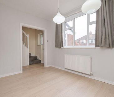 3 bedroom semi-detached house to rent - Photo 6