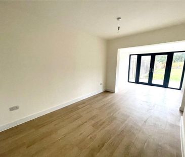 2 bedroom bungalow to rent - Photo 2