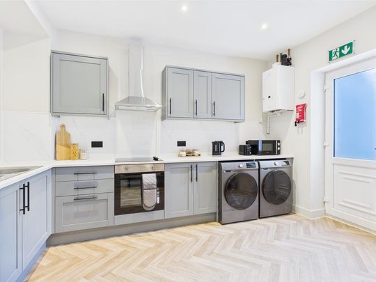 1 bedroom house of multiple occupation to rent - Photo 1