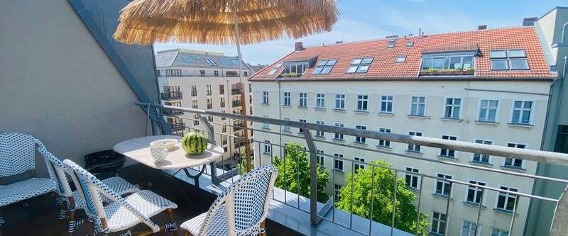 2 Zi. 64m2 Dachgeschoss-Wohnung inkl. Tiefgarage in Berlin-Mitte, mit Aufzug, Süd-Balkon, Wifi, - Foto 1