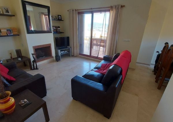 2 Bedroom Apartment For Rent in La Duquesa