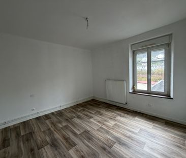 Location Appartement 3 pièces 88m² JOEUF 54240 - Photo 2