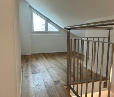 "Kernsaniert 2024 - neuwertige moderne 2.5-Zimmer-Maisonette-Dachwo... - Photo 5