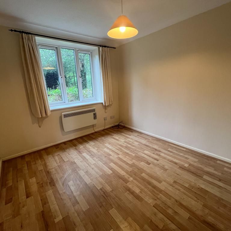 1 bedroom ground floor maisonette to rent - Photo 1