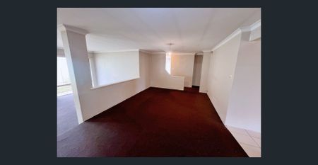 Big Family Home, Well Located and Pet Friendly - Photo 2