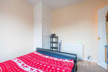 2 bedroom flat to rent - Photo 5