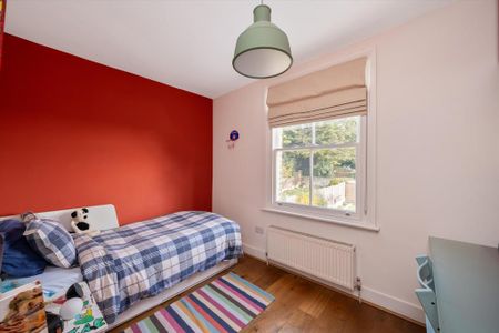 5 bedroom semi-detached house to rent - Photo 4