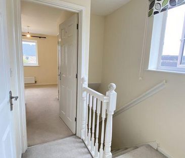 2 bedroom end of terrace house to rent - Photo 2