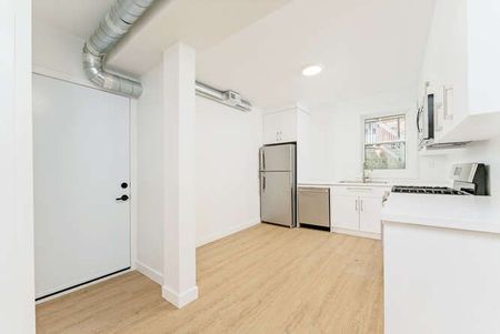 For Lease - 127 Victoria Avenue Unit# 1, Hamilton, Ontario - Photo 4