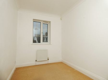 2 bedroom flat to rent Selwyn Road - Photo 2