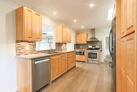 17550 20 Ave, Surrey - Photo 4