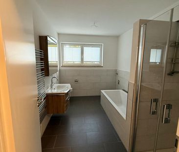 Neubau 3 Zimmer Wohnung ab sofort bezugsfertig! - Photo 1