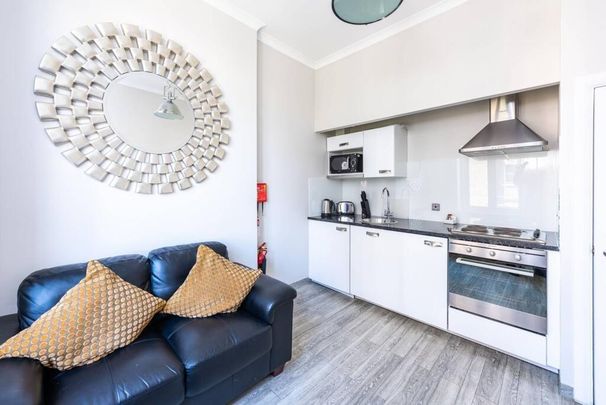 1 bedroom flat to rent - Photo 1