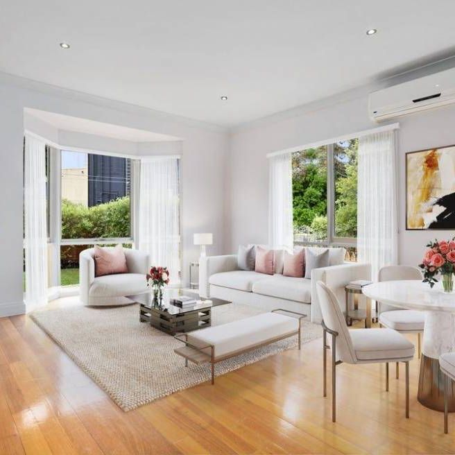 PRIVATE | LIGHT | SPACIOUS - Photo 1