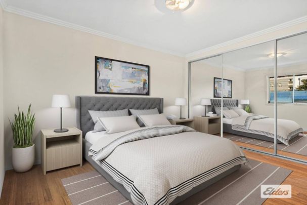 Modern Three Bedroom Townhouse - Photo 1