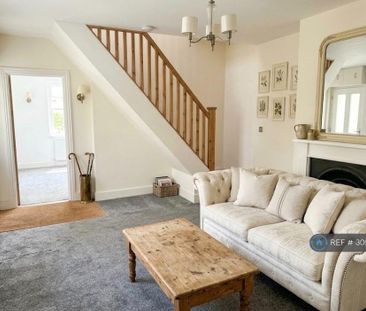3 bedroom semi-detached house to rent - Photo 2