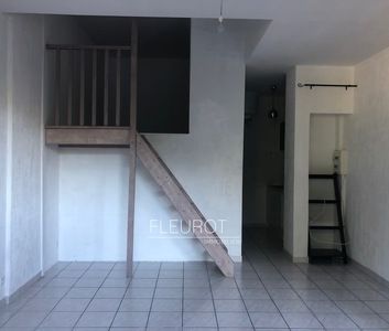 Location Appartement 2 pièces 27m² LA CIOTAT 13600 - Photo 6