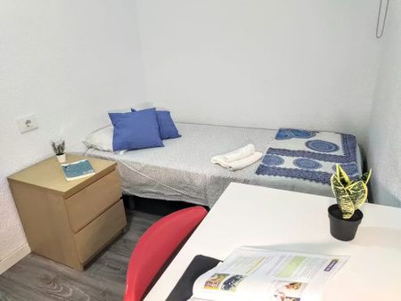 Carretera de Llíria, Burjassot, Valencian Community 46100 - Photo 3