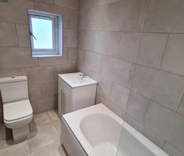 3 bedroom semi-detached house to rent - Photo 6