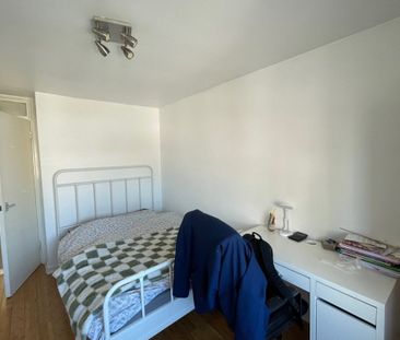 Dale Grove - Photo 4