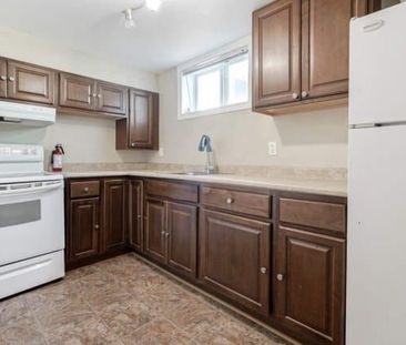 For Lease - 5466 Randolph Crescent, Burlington, Ontario - Photo 2