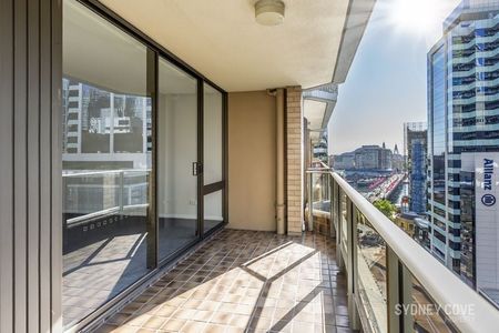 CENTRALLY LOCATED | Unfurnished - Photo 3